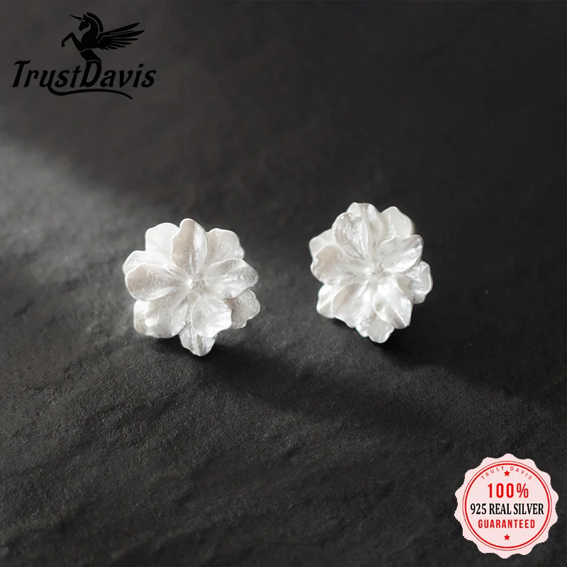 

Trustdavis Genuine 925 Sterling Silver Fashion Sweet White Flower Summer Stud Earring For Women Wedding S925 Jewelry Gift DA1104