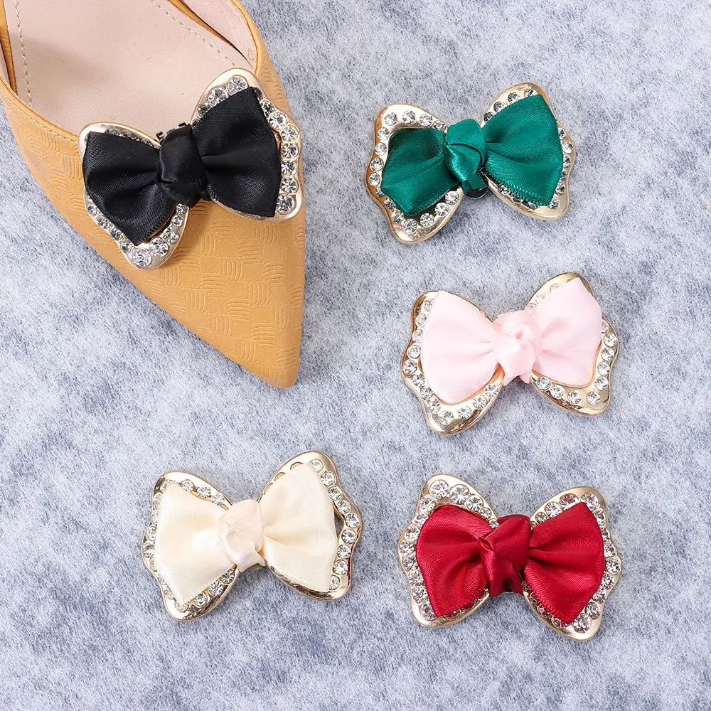 1PC Hot Sale Bow Ribbon Shoe Clip Wedding High Heel Shoes Decoration Women Bride Rhinestone Shiny Decorative Clips Charm Buckle
1PC Hot Sale Bow Ribbon Shoe Clip Wedding High Heel Shoes Decoration Women Bride Rhinestone Shiny Decorative Clips Charm Buckle