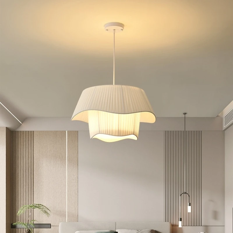 

Современная кремовая люстра E27 в скандинавском стиле, подвесные светильники для спальни, минималистичный белый Потолочный светильник, тканевые светодиодные осветительные приборы