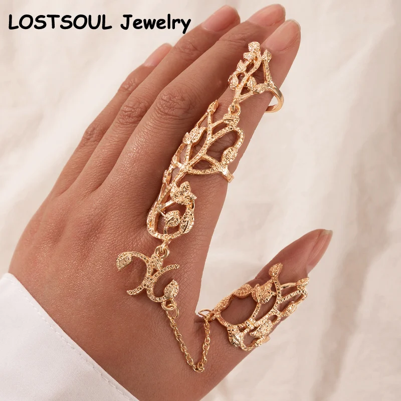 Exaggerated Personality Flower Chain Temperament Fashion Hollow Carved Connecting Ring for Women Trendy Party Jewelry Gifts
Exaggerated Personality Flower Chain Temperament Fashion Hollow Carved Connecting Ring for Women Trendy Party Jewelry Gifts