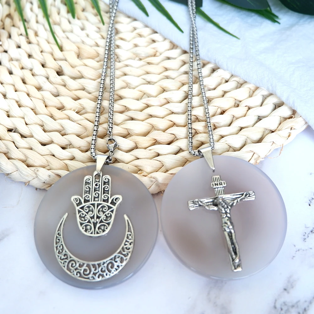 Medephant Punk Metal Style Round Agate Pendant;Inri Christ Jesus&Hand of Fatima Crystal Stone Metal Protection Necklace
Medephant Punk Metal Style Round Agate Pendant;Inri Christ Jesus&Hand of Fatima Crystal Stone Metal Protection Necklace