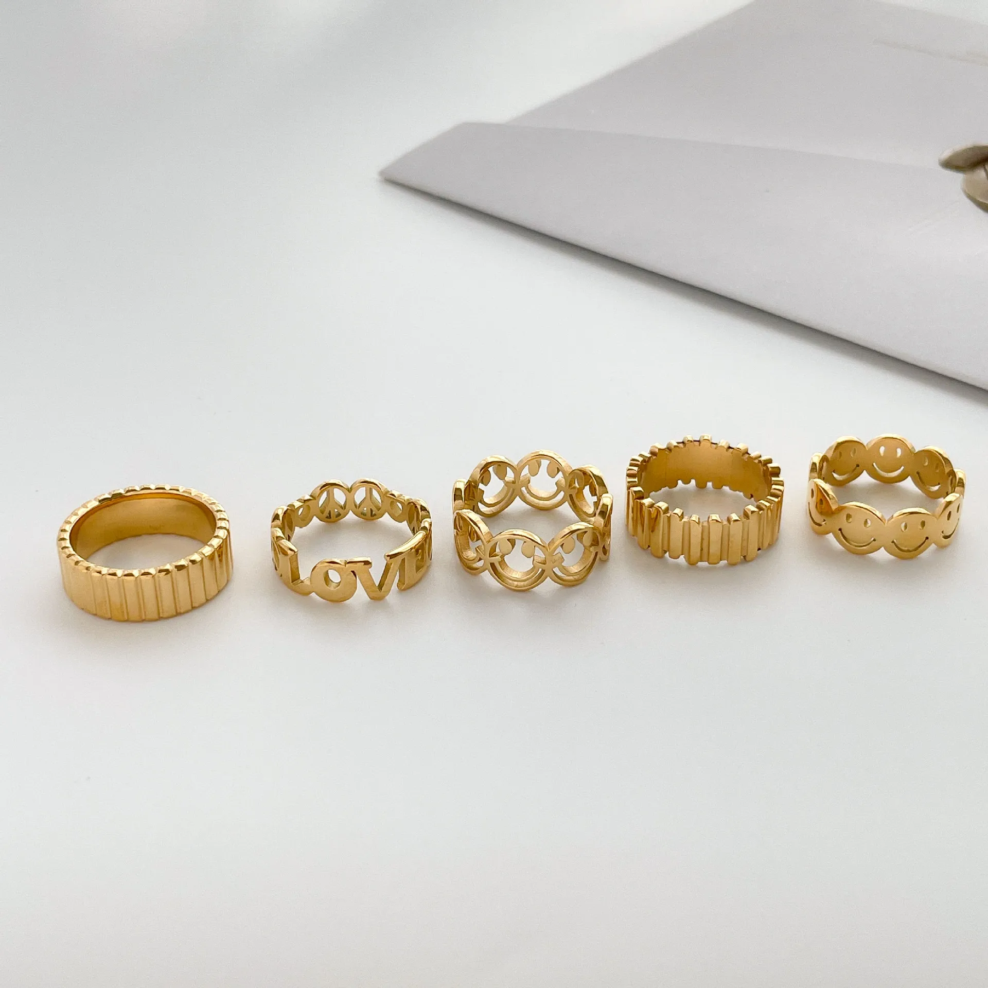 316L Stainless Steel Cute Bee Butterfly Hollow Lotus Ring For Women New Girls Rings Jewelry Birthday Gifts
316L Stainless Steel Cute Bee Butterfly Hollow Lotus Ring For Women New Girls Rings Jewelry Birthday Gifts