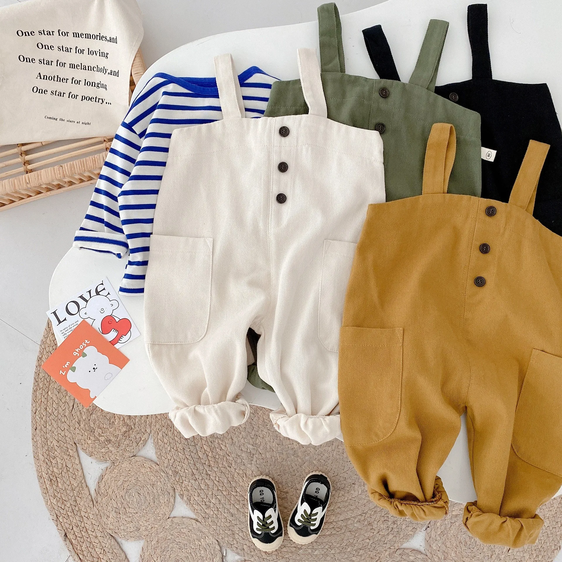 2022 Autumn New Baby Solid Big Pocket Overalls Boutique Children Girls Dungarees Toddler Boy Cotton Fashion Suspenders Jumpsuit
2022 Autumn New Baby Solid Big Pocket Overalls Boutique Children Girls Dungarees Toddler Boy Cotton Fashion Suspenders Jumpsuit