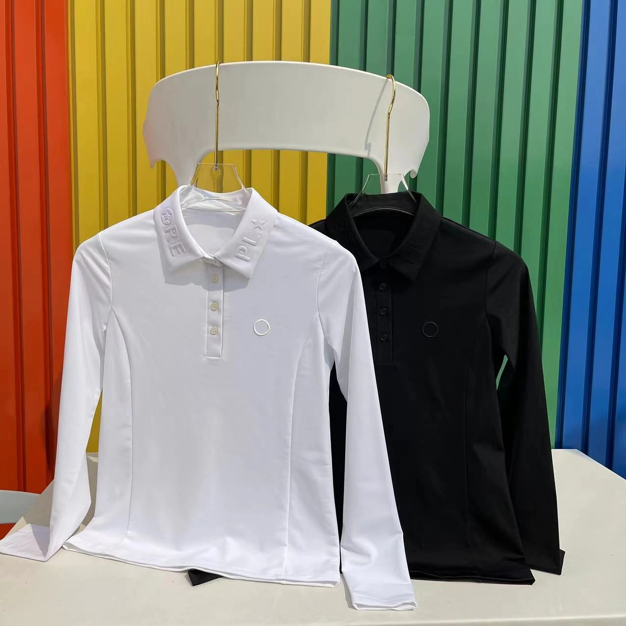 Spring and summer golf new women's long-sleeved T-shirt ice silk bottom coat long outdoor sports leisure fashion stretch fabric
Spring and summer golf new women's long-sleeved T-shirt ice silk bottom coat long outdoor sports leisure fashion stretch fabric