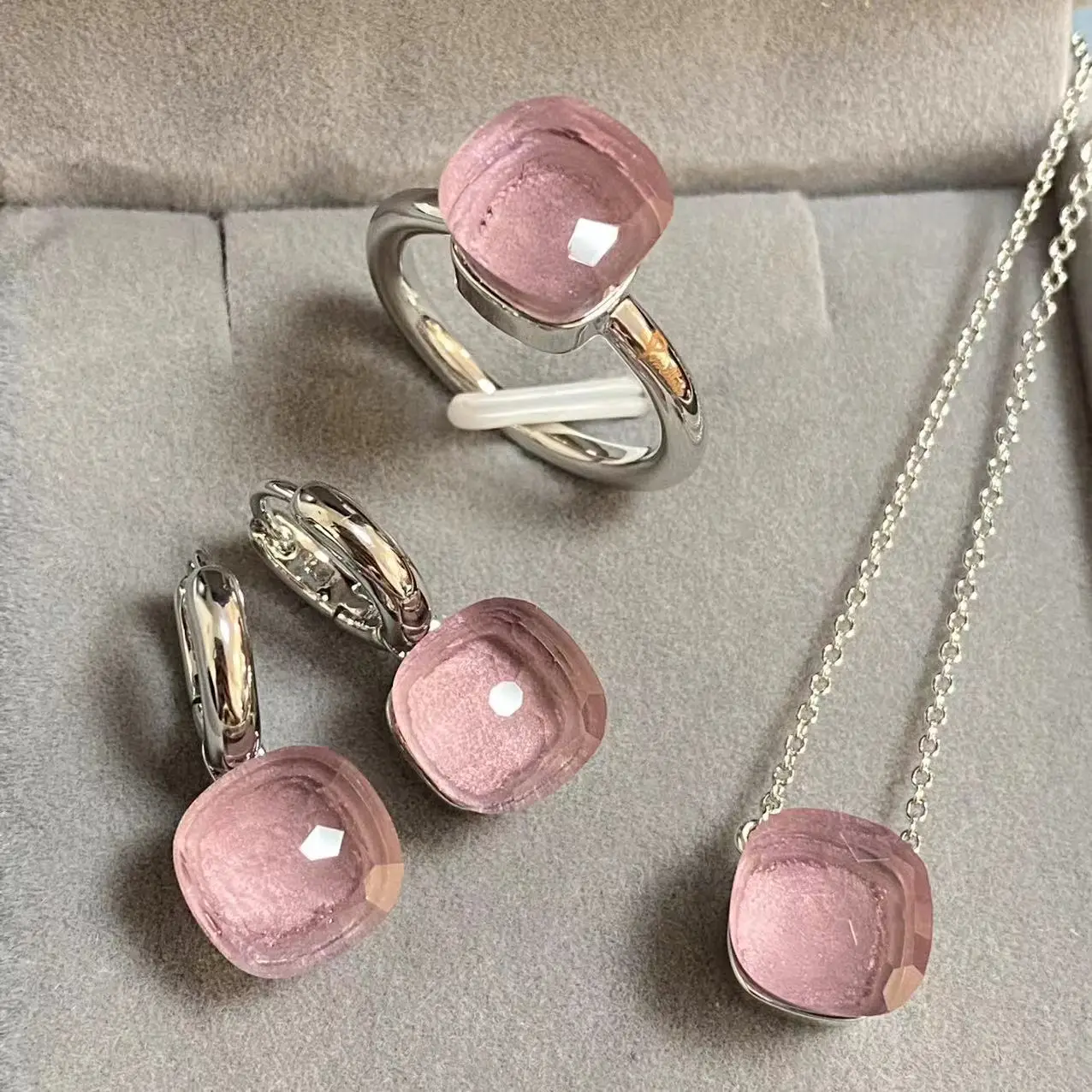 Pomellato Jewelry Set For Women Crystal Ring Earrings Necklace Set Rose Gold Candy Crystal Jewelry Candy Ring Set
Pomellato Jewelry Set For Women Crystal Ring Earrings Necklace Set Rose Gold Candy Crystal Jewelry Candy Ring Set