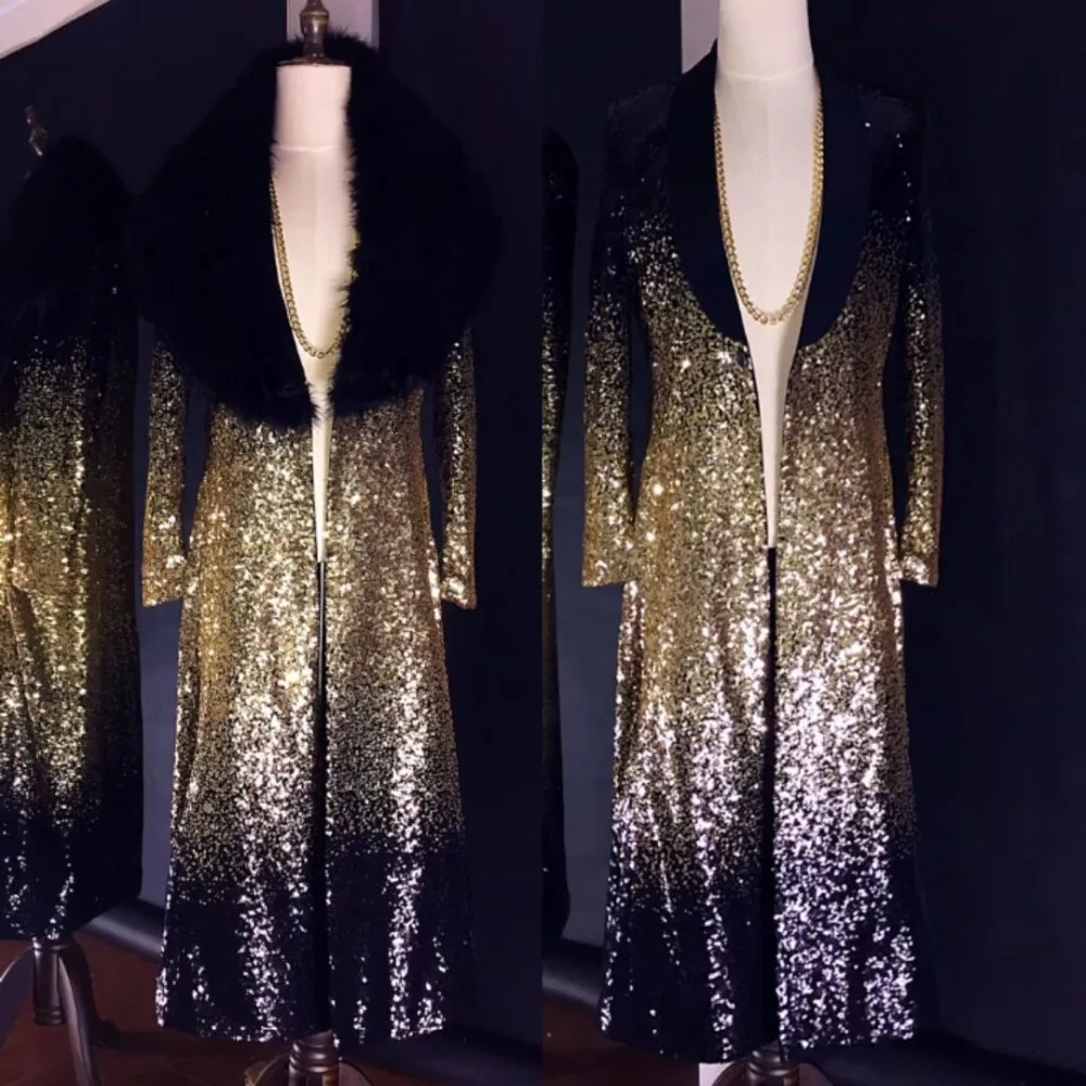 Customized Plus Size Gold Sequins Long Trench Coat Nightclub Men Singer Dance Show Clothes Stage Wear Bar Party Celebrate Outfit
Customized Plus Size Gold Sequins Long Trench Coat Nightclub Men Singer Dance Show Clothes Stage Wear Bar Party Celebrate Outfit