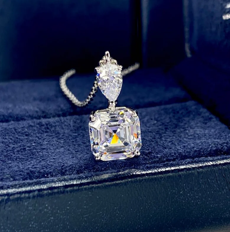 ANGLANG Temperament Elegant Square Pendant Necklace Bridal Wedding Shiny CZ Stone Romantic Gifts for Women Fine Jewelry
ANGLANG Temperament Elegant Square Pendant Necklace Bridal Wedding Shiny CZ Stone Romantic Gifts for Women Fine Jewelry