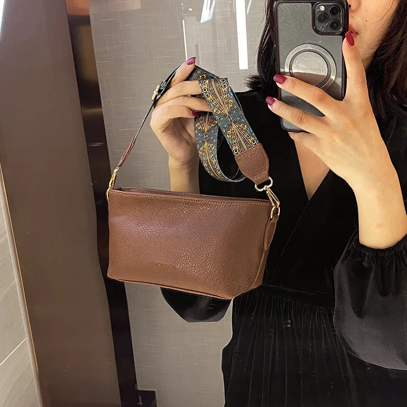 Women Trendy Shoulder Bag Mini Leather Zipper Clutch Purse Underarm Handbag Satchel Vintage Crossbody Bag with Adjustable Strap
Women Trendy Shoulder Bag Mini Leather Zipper Clutch Purse Underarm Handbag Satchel Vintage Crossbody Bag with Adjustable Strap