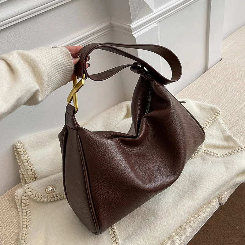 Retro Solid Color Bucket Crossbody Bags for Women 2022 Hit Travel Simple Underarm Shoulder Purses and Handbags
Retro Solid Color Bucket Crossbody Bags for Women 2022 Hit Travel Simple Underarm Shoulder Purses and Handbags