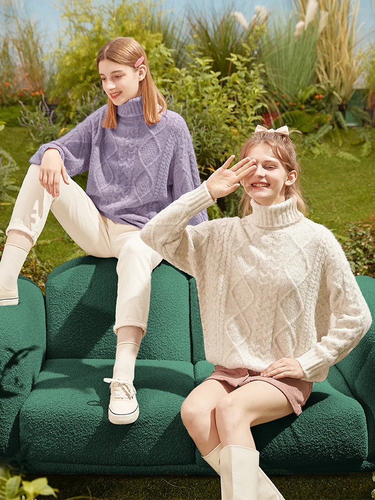 Autumn and Winter New High Neck Sweater Female Idle Style Soft Glutinous Gentle White Knitted Fabric Twist Thick Cotton Knitwear
Autumn and Winter New High Neck Sweater Female Idle Style Soft Glutinous Gentle White Knitted Fabric Twist Thick Cotton Knitwear