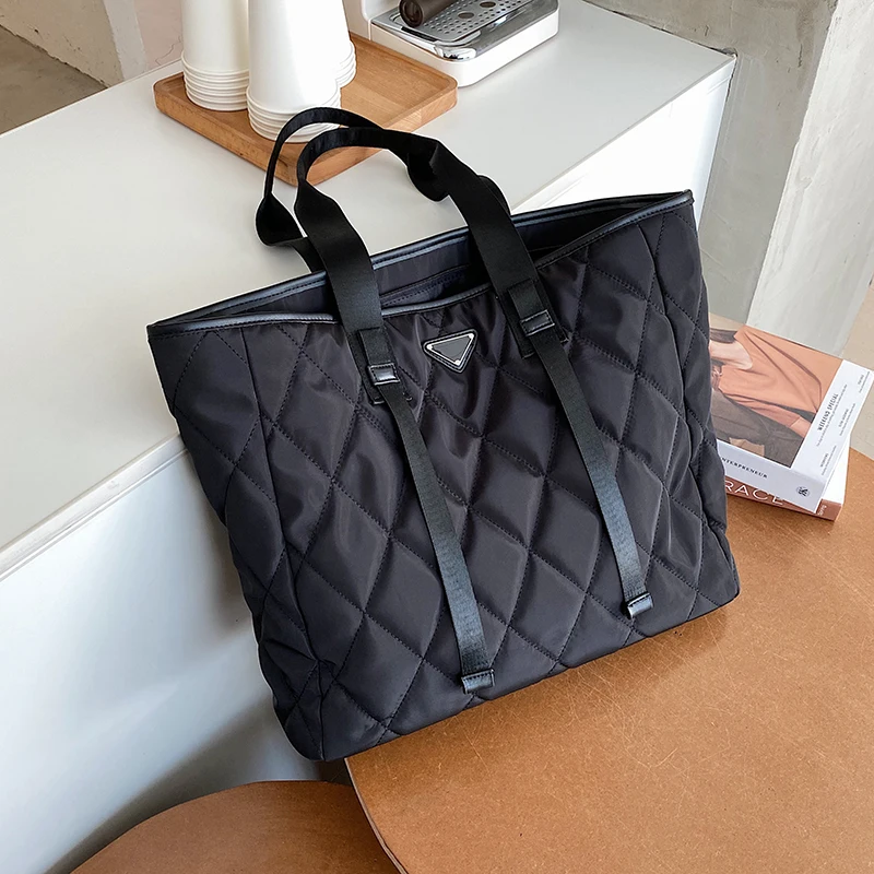 2022 Winter Large Shoulder Bags for Women New Fashion Women's Bag on Offer Branded Trend Big Black Tote Handbags Shopper Purses
2022 Winter Large Shoulder Bags for Women New Fashion Women's Bag on Offer Branded Trend Big Black Tote Handbags Shopper Purses