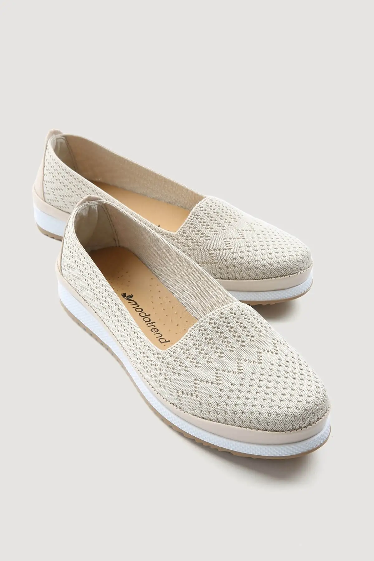Women Flats Shoes Laser sportswear Espadrilles Beige Fashion Flats For Ladies Casual Shoes Elegant Flat Summer Footwear
Women Flats Shoes Laser sportswear Espadrilles Beige Fashion Flats For Ladies Casual Shoes Elegant Flat Summer Footwear