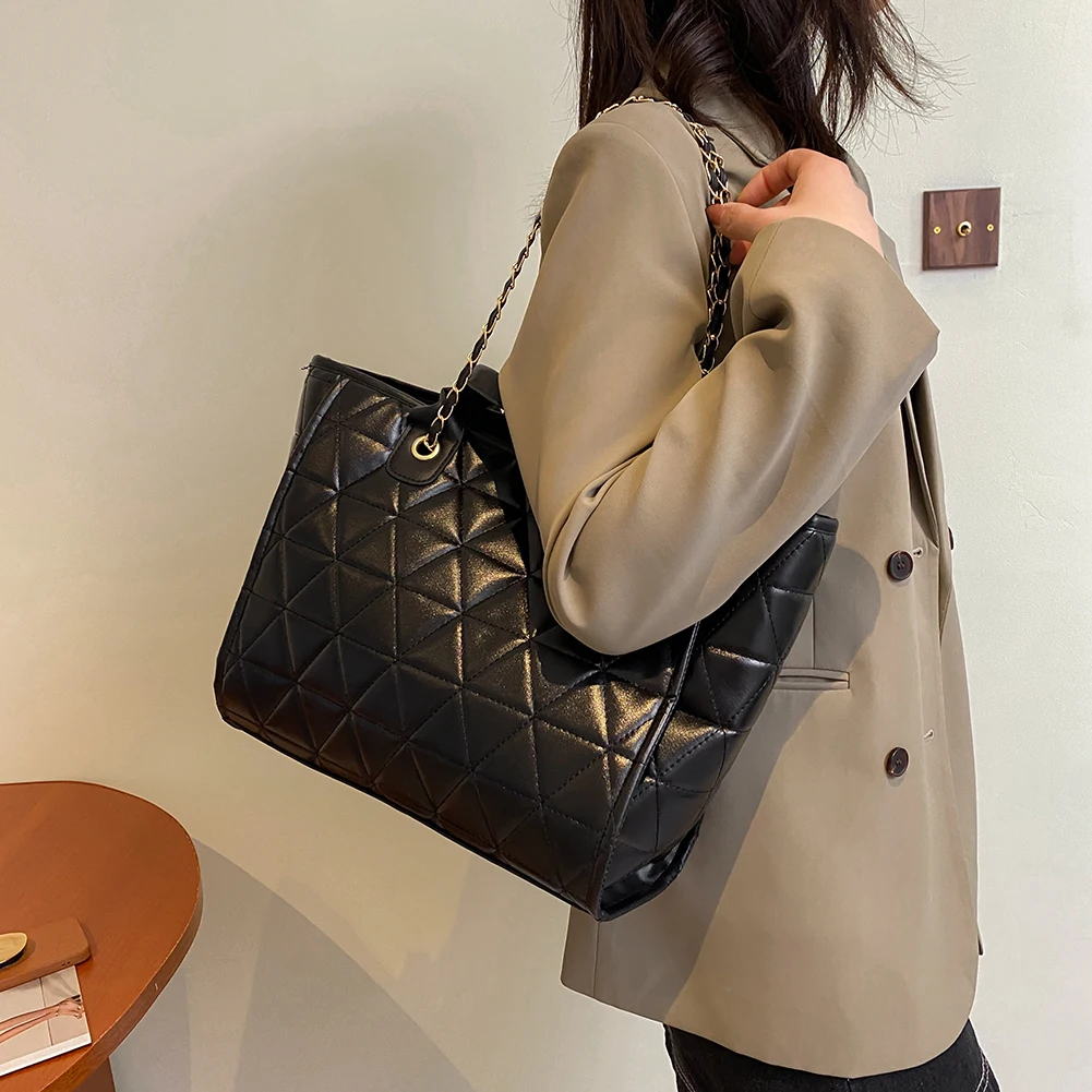 Luxury Handbag Women PU Leather Shoulder Bag Large Capacity Top-handle Bag Vintage Crossbody Bag Brands Top-handle Bag
Luxury Handbag Women PU Leather Shoulder Bag Large Capacity Top-handle Bag Vintage Crossbody Bag Brands Top-handle Bag