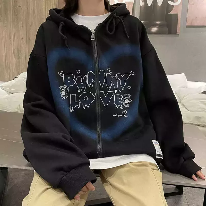 2023New Women Hip Hop Streetwear Graffiti Heart Letter Bear Print Sweatshirt Autumn Harajuku Punk E-girl Y2k Zip-up Hoodies Outw
2023New Women Hip Hop Streetwear Graffiti Heart Letter Bear Print Sweatshirt Autumn Harajuku Punk E-girl Y2k Zip-up Hoodies Outw