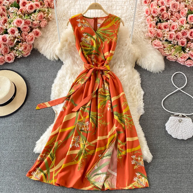 French Fashion Girls V-neck Printed Dress Summer New Seaside Beach Holiday Dresses For Women 2021
French Fashion Girls V-neck Printed Dress Summer New Seaside Beach Holiday Dresses For Women 2021