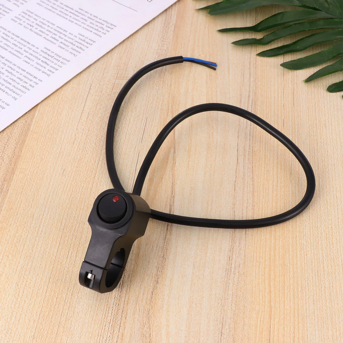 Switch Handlebar Headlight Button Motorbike Off Toggle Push Scooter Bike Light Control Motorcycle 
Switch Handlebar Headlight Button Motorbike Off Toggle Push Scooter Bike Light Control Motorcycle
