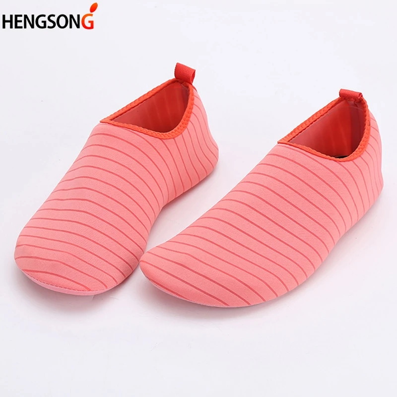 Summer Women Swimming Shoes Men And Women Beach Shoes Adult Unisex Sneakers Soft Breathable Surfing Swim Water Shoes
Summer Women Swimming Shoes Men And Women Beach Shoes Adult Unisex Sneakers Soft Breathable Surfing Swim Water Shoes