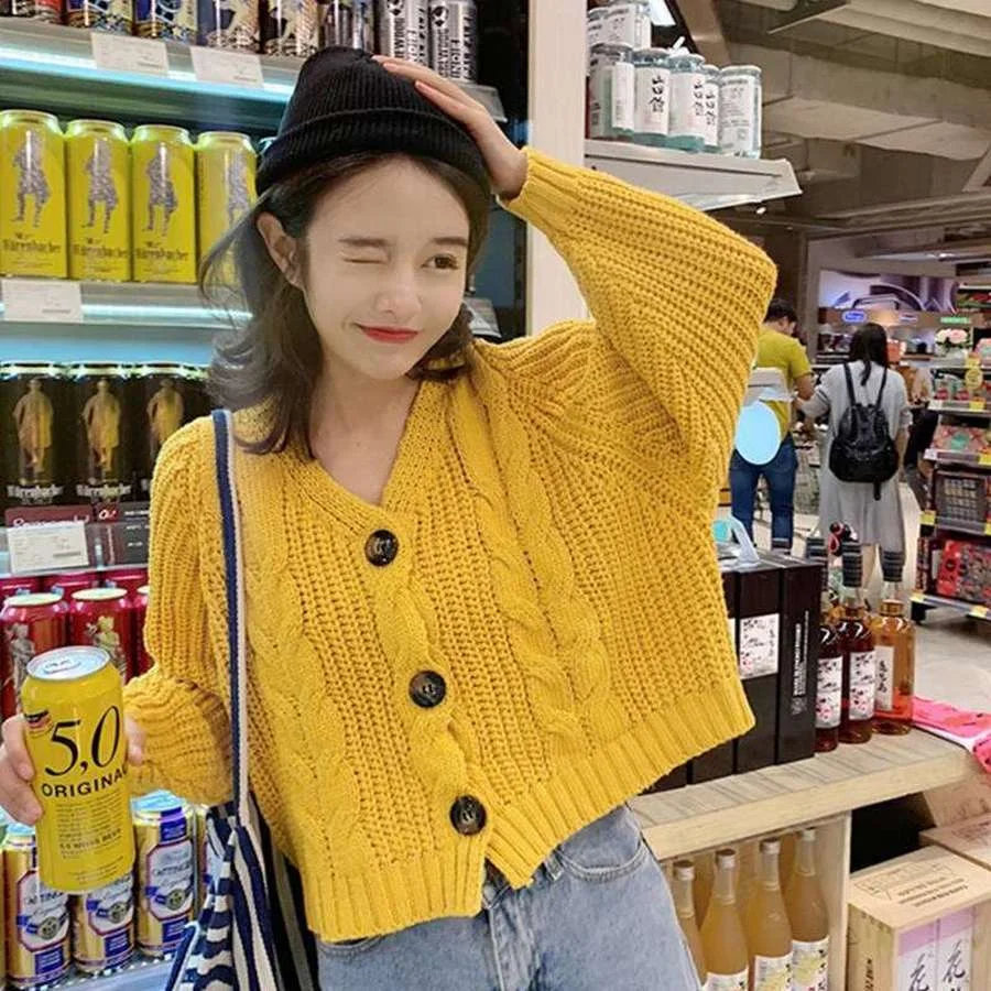 2022 New Women Casual Sweater Cardigans Autumn Winter Twsied Sweater Button Up Knitted Jackets Oversized Sweater Poncho Tops
2022 New Women Casual Sweater Cardigans Autumn Winter Twsied Sweater Button Up Knitted Jackets Oversized Sweater Poncho Tops