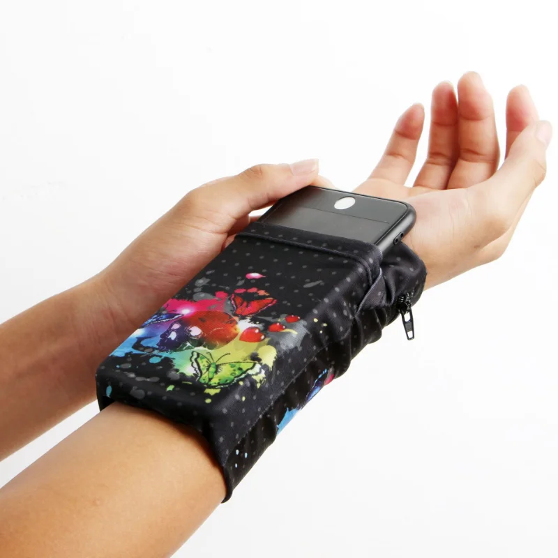 The New Fashion New Men Women Wrist Wallet Pouch Band Zipper Running Travel Gym Cycling Safe Sport Bag Mobile Phone Bag 2023
The New Fashion New Men Women Wrist Wallet Pouch Band Zipper Running Travel Gym Cycling Safe Sport Bag Mobile Phone Bag 2023