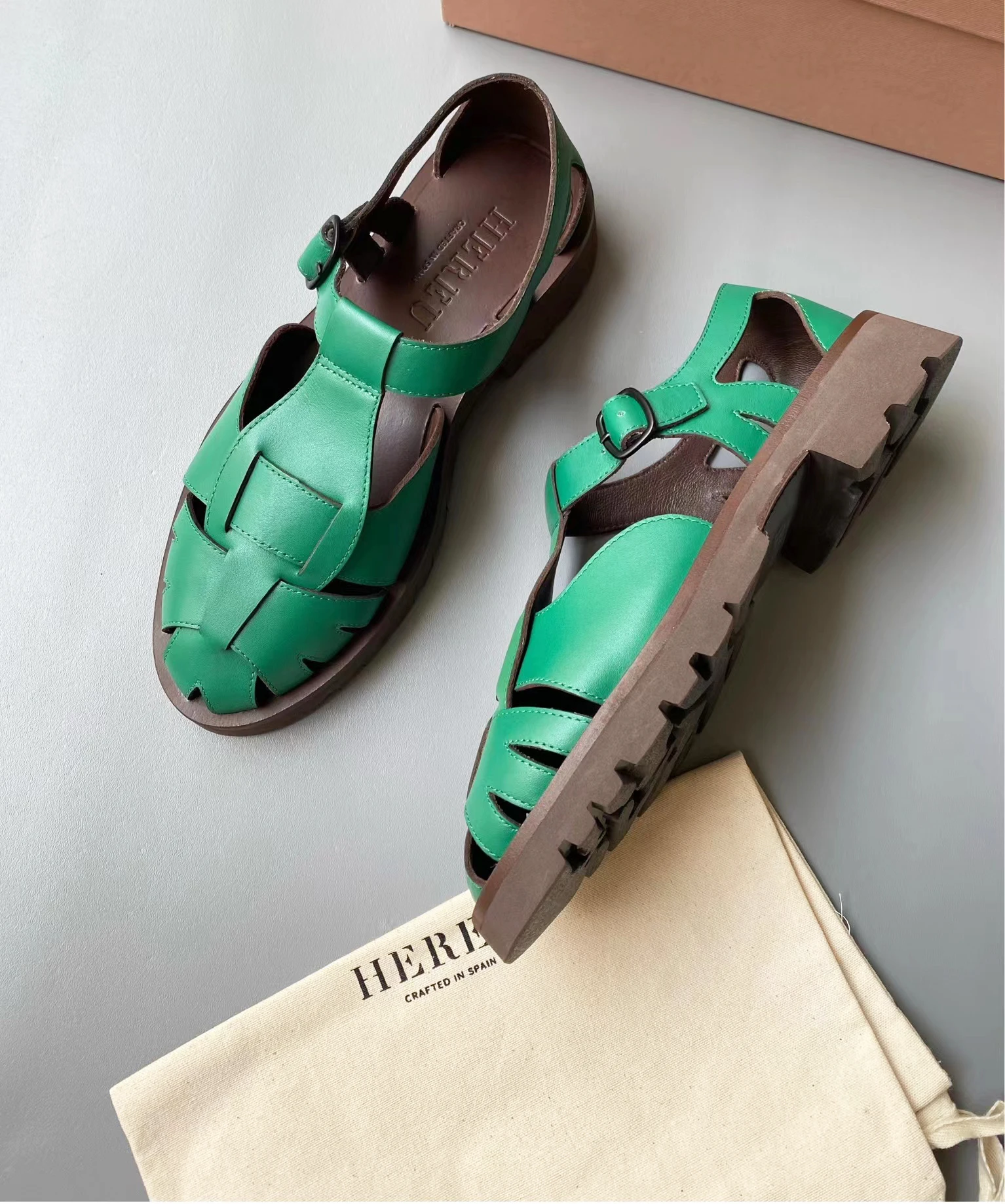 HEREU Genuine Leather Hand Woven Hollow Vintage Fisherman Roman Women Sandals Summer Beach Toe Mary Jane Women's Shoes
HEREU Genuine Leather Hand Woven Hollow Vintage Fisherman Roman Women Sandals Summer Beach Toe Mary Jane Women's Shoes