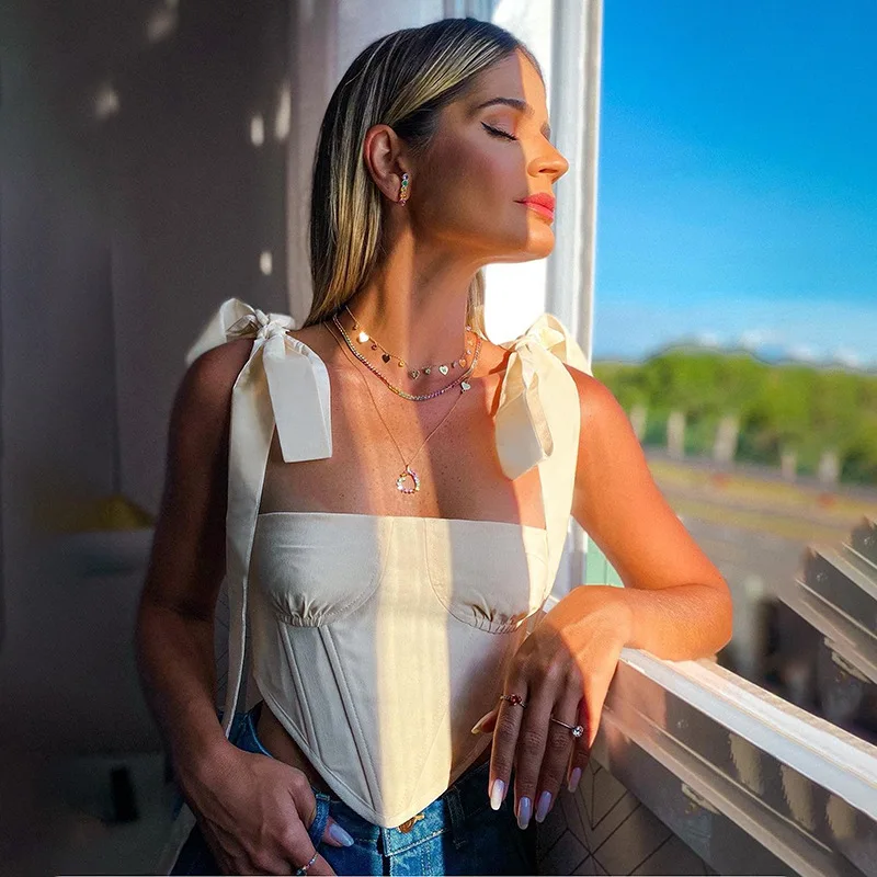 2021 women tops Sleeveless Solid Bandage Backless Patchwork Camis Top Fall Winter Fashion Ladies Sexy Clubwear tank top crop top
2021 women tops Sleeveless Solid Bandage Backless Patchwork Camis Top Fall Winter Fashion Ladies Sexy Clubwear tank top crop top