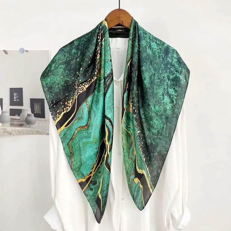Fashion Printed Satin Silk Scarf 90x90cm Female Beach Towels Sunscreen Shawl Summer Thin Soft Outdoor Women's Headscarves V132
Fashion Printed Satin Silk Scarf 90x90cm Female Beach Towels Sunscreen Shawl Summer Thin Soft Outdoor Women's Headscarves V132