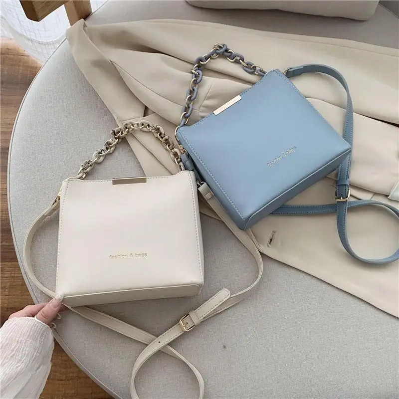 Fashion Crossbody Bags Senior Texture Popular One Shoulder Bag Women's Niche Design Chain Handbag 2023 New Small Fresh Versatile
Fashion Crossbody Bags Senior Texture Popular One Shoulder Bag Women's Niche Design Chain Handbag 2023 New Small Fresh Versatile