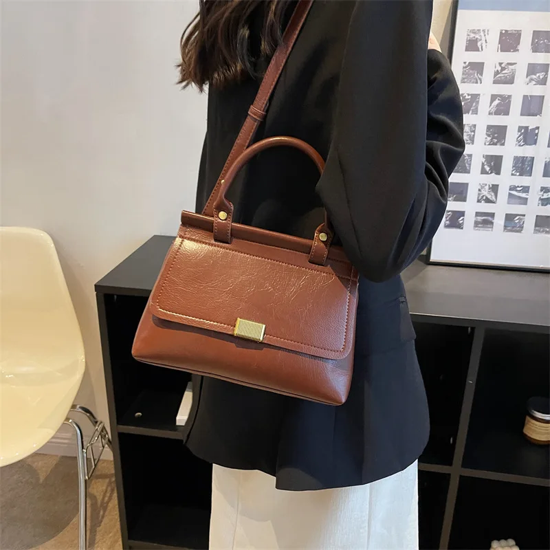 Popular Bag Women 2022 New Fashion Autumn Winter One Shoulder Crossbody Bag Luxury High Quality Handheld Small Square Bag Women
Popular Bag Women 2022 New Fashion Autumn Winter One Shoulder Crossbody Bag Luxury High Quality Handheld Small Square Bag Women