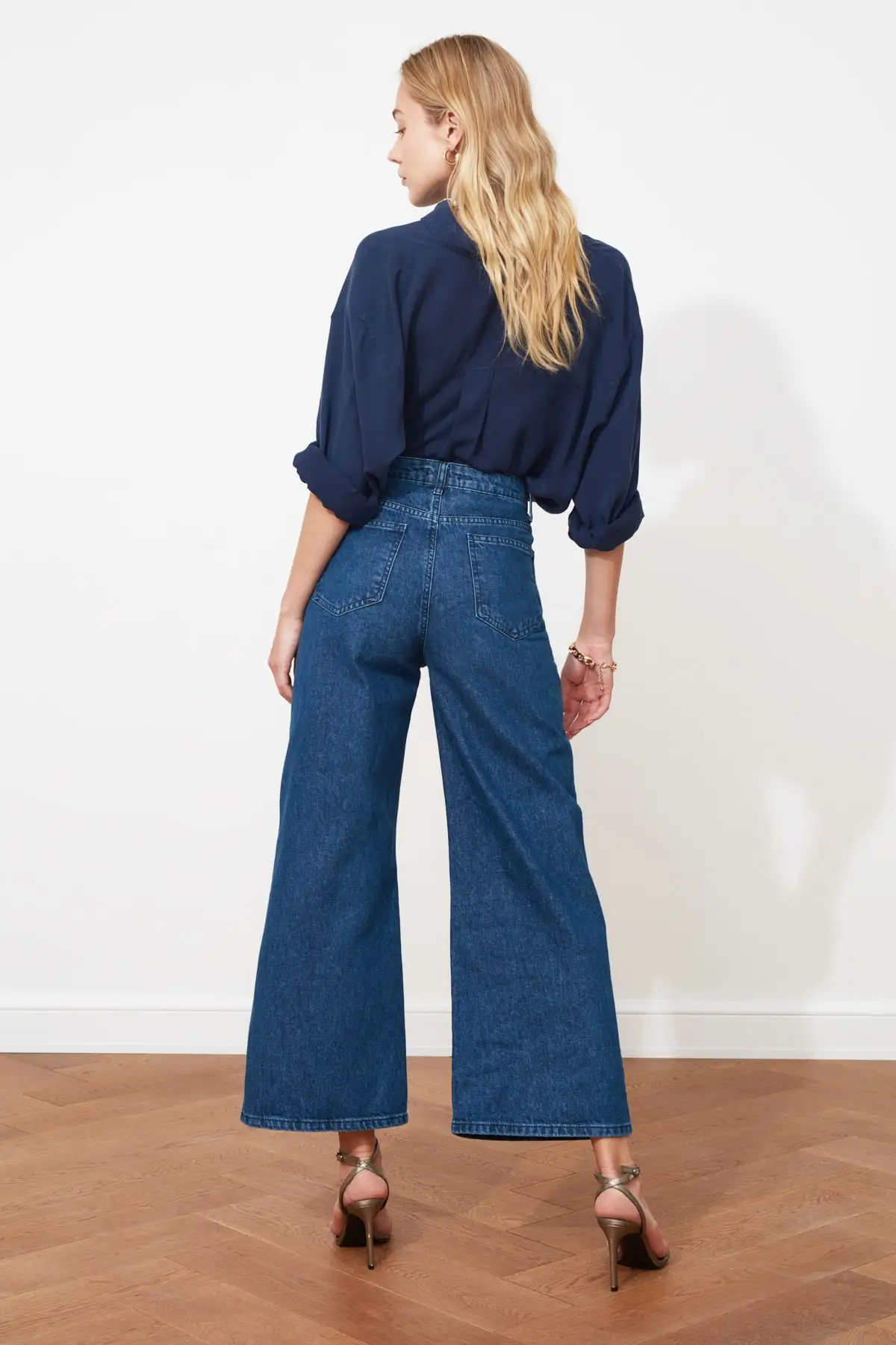 High Waist Culotte Jeans for Women Loose Comfortable Trendy Pant Ladies Trousers Female Fashion Vaqueros Mujer Outfit Streetwear 
High Waist Culotte Jeans for Women Loose Comfortable Trendy Pant Ladies Trousers Female Fashion Vaqueros Mujer Outfit Streetwear