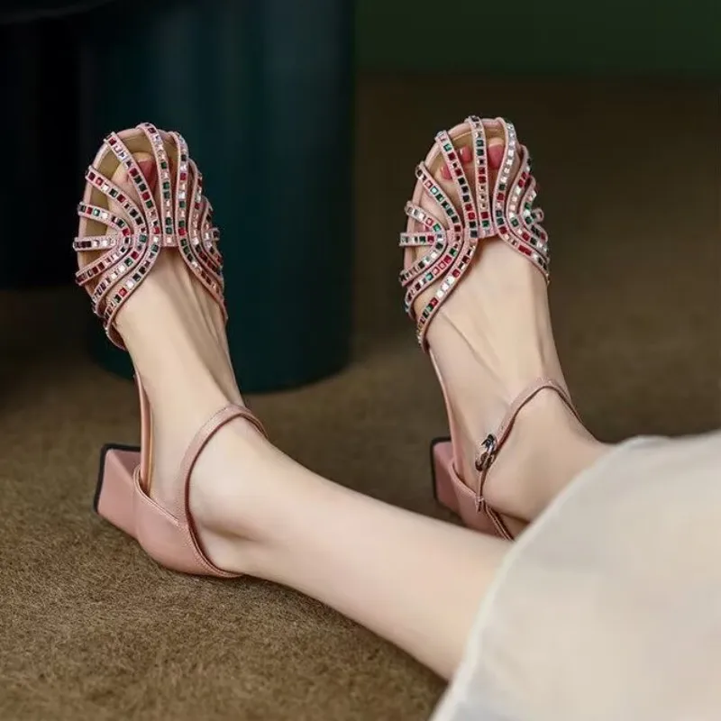 Summer Designer Sexy Mid Heels Chunky Shoes Women Crystal Sandals 2023 New Party Shoes Dress Pumps Slingbacks Mujer Zapatillas
Summer Designer Sexy Mid Heels Chunky Shoes Women Crystal Sandals 2023 New Party Shoes Dress Pumps Slingbacks Mujer Zapatillas