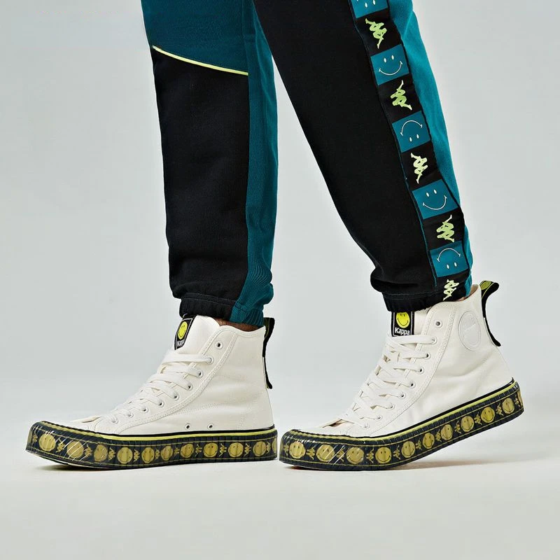 Smiley Shoes 2022 New Style Women's Beige Simple Soft Sole High Shoes Student Casual Fashion Canvas Sneakers Couple Sports Shoes
Smiley Shoes 2022 New Style Women's Beige Simple Soft Sole High Shoes Student Casual Fashion Canvas Sneakers Couple Sports Shoes