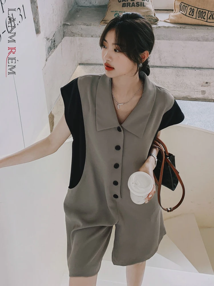 LANMREM Women Drape Casual Short Romper V Neck Single Breasted Loose Style Color Block Female Overalls Street Outfits 2R4350
LANMREM Women Drape Casual Short Romper V Neck Single Breasted Loose Style Color Block Female Overalls Street Outfits 2R4350