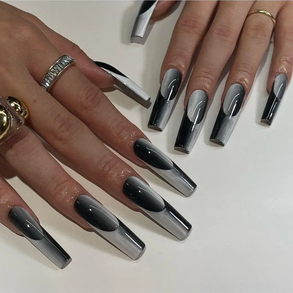 24pcs French Gradient Fake Nail Wearable Coffin Ballet Press on Nail With Design Long False Nail Reusable Full Cover Nails Tips
24pcs French Gradient Fake Nail Wearable Coffin Ballet Press on Nail With Design Long False Nail Reusable Full Cover Nails Tips
