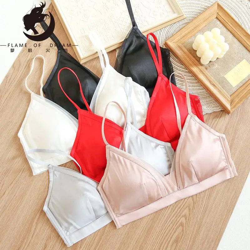 Flame Of Dream 2022 Spring And Summer Silk Rimless Bra Satin Mulberry Silk Thin Traceless French Underwear Bra 22603
Flame Of Dream 2022 Spring And Summer Silk Rimless Bra Satin Mulberry Silk Thin Traceless French Underwear Bra 22603
