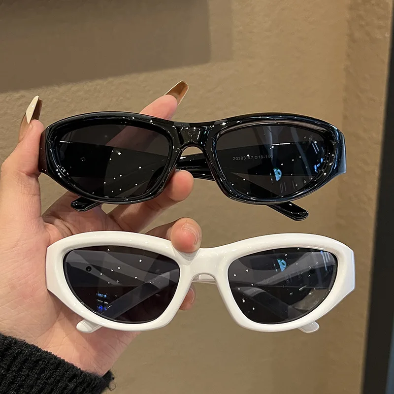 2023 Summer Trendy Sunglasses Small Frame Cat Eye UV400 Shades Polarized Vintage Eyewear Sun Protection Sun Glasses
2023 Summer Trendy Sunglasses Small Frame Cat Eye UV400 Shades Polarized Vintage Eyewear Sun Protection Sun Glasses