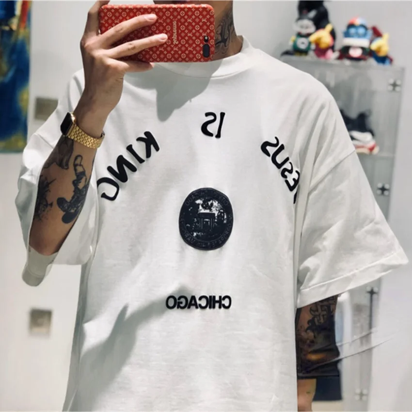 Футболки CPFM Kanye с изображением Уэста Иисуса Кинга Чикаго для мужчин и женщин, футболки высокого качества в масштабе 1:1, мужская одежда
Футболки CPFM Kanye с изображением Уэста Иисуса Кинга Чикаго для мужчин и женщин, футболки высокого качества в масштабе 1:1, мужская одежда