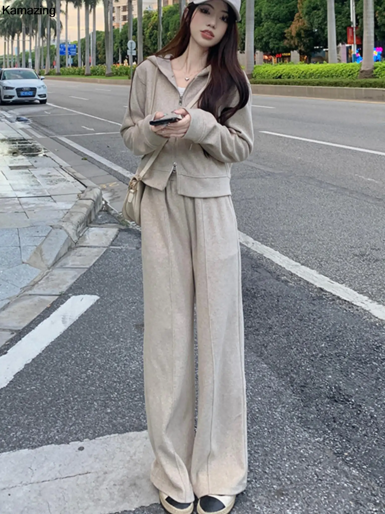 Осенний Новый повседневный комплект из двух предметов со штанами для женщин, толстовка на молнии с капюшоном, широкие брюки, костюмы, корейский спортивный костюм, женская модная одежда 
Осенний Новый повседневный комплект из двух предметов со штанами для женщин, толстовка на молнии с капюшоном, широкие брюки, костюмы, корейский спортивный костюм, женская модная одежда