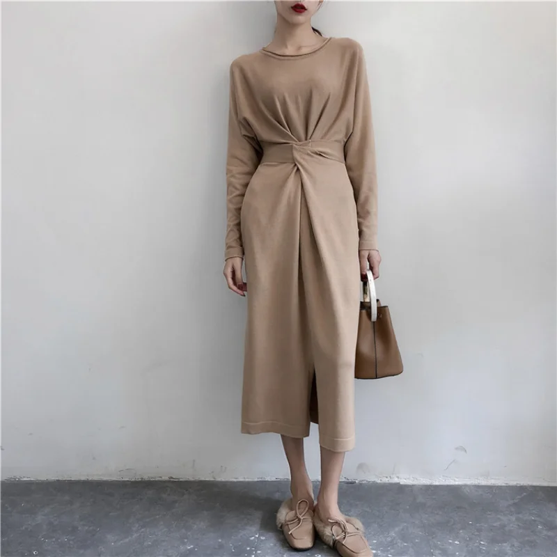 2022 New Sweater Knitting Dresses Women Midi Dress Solid Elegant Casual Robes Vestidos O-Neck Fashion Japanese Korean Clothes
2022 New Sweater Knitting Dresses Women Midi Dress Solid Elegant Casual Robes Vestidos O-Neck Fashion Japanese Korean Clothes