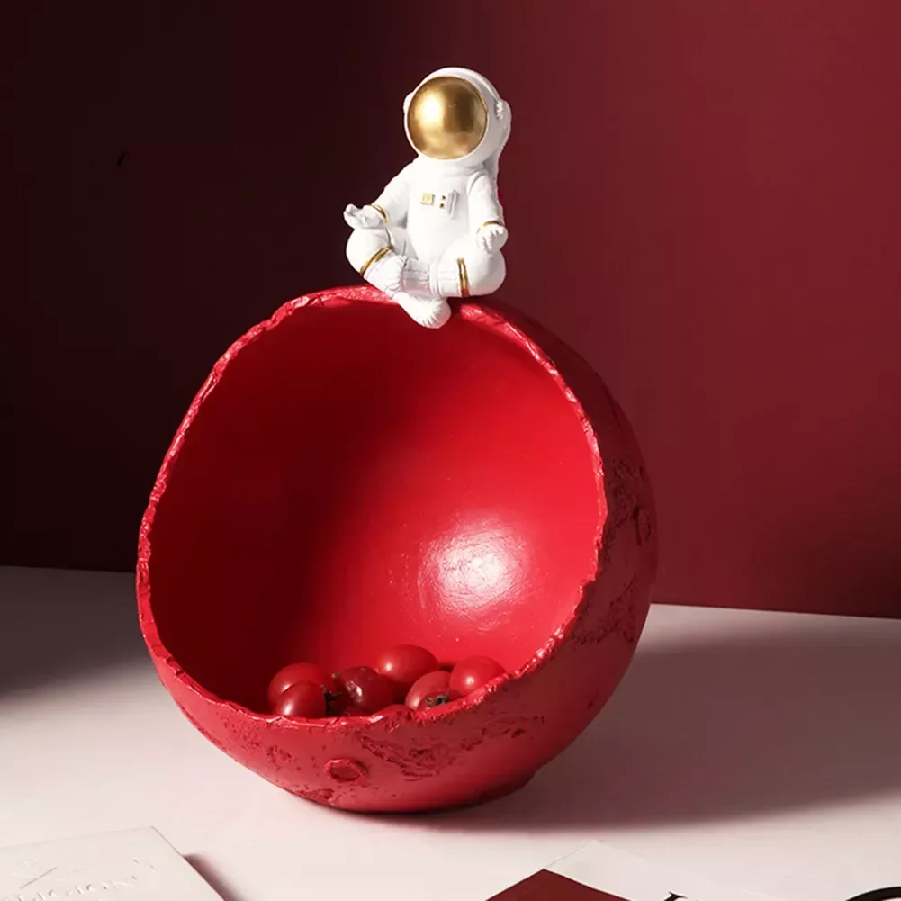 Nordic Astronaut Statue Resin Figurine Fruit Snacks Tray Desktop Ornaments Nordic Porch Key Storage Decor
Nordic Astronaut Statue Resin Figurine Fruit Snacks Tray Desktop Ornaments Nordic Porch Key Storage Decor