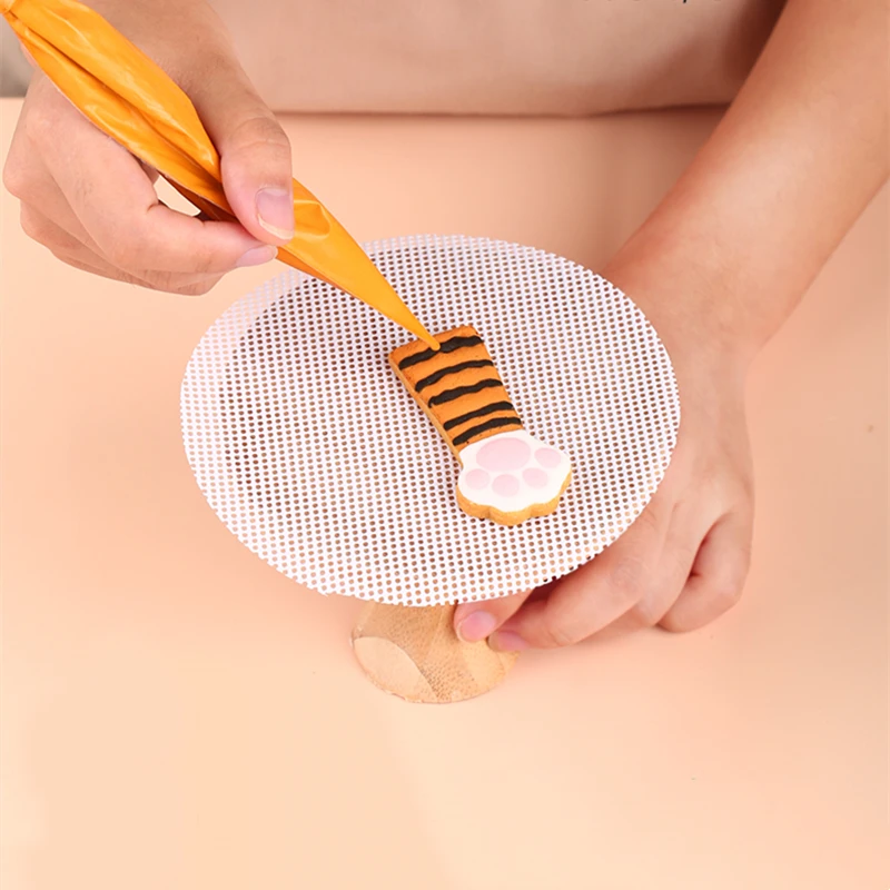 Baking Non-slip Mat Scrub Non-slip Mat Cookie Turntable Tool Steaming Mat Grid Breathable Non-stick Mat
Baking Non-slip Mat Scrub Non-slip Mat Cookie Turntable Tool Steaming Mat Grid Breathable Non-stick Mat