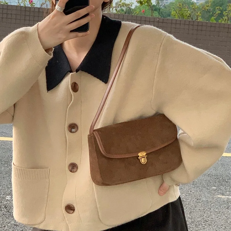 Xiuya Corduroy Shoulder Bag Vintage Autumn Korean Trendyol Underarm Bag Elegant Bolso Mujer New Casual All-match Ladies Purses
Xiuya Corduroy Shoulder Bag Vintage Autumn Korean Trendyol Underarm Bag Elegant Bolso Mujer New Casual All-match Ladies Purses