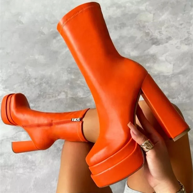 2022 New Fashionable Round Toe Thick High-heeled Mid-boots Women's Large Size Warm Side Zipper Leather Boots Short Boots
2022 New Fashionable Round Toe Thick High-heeled Mid-boots Women's Large Size Warm Side Zipper Leather Boots Short Boots