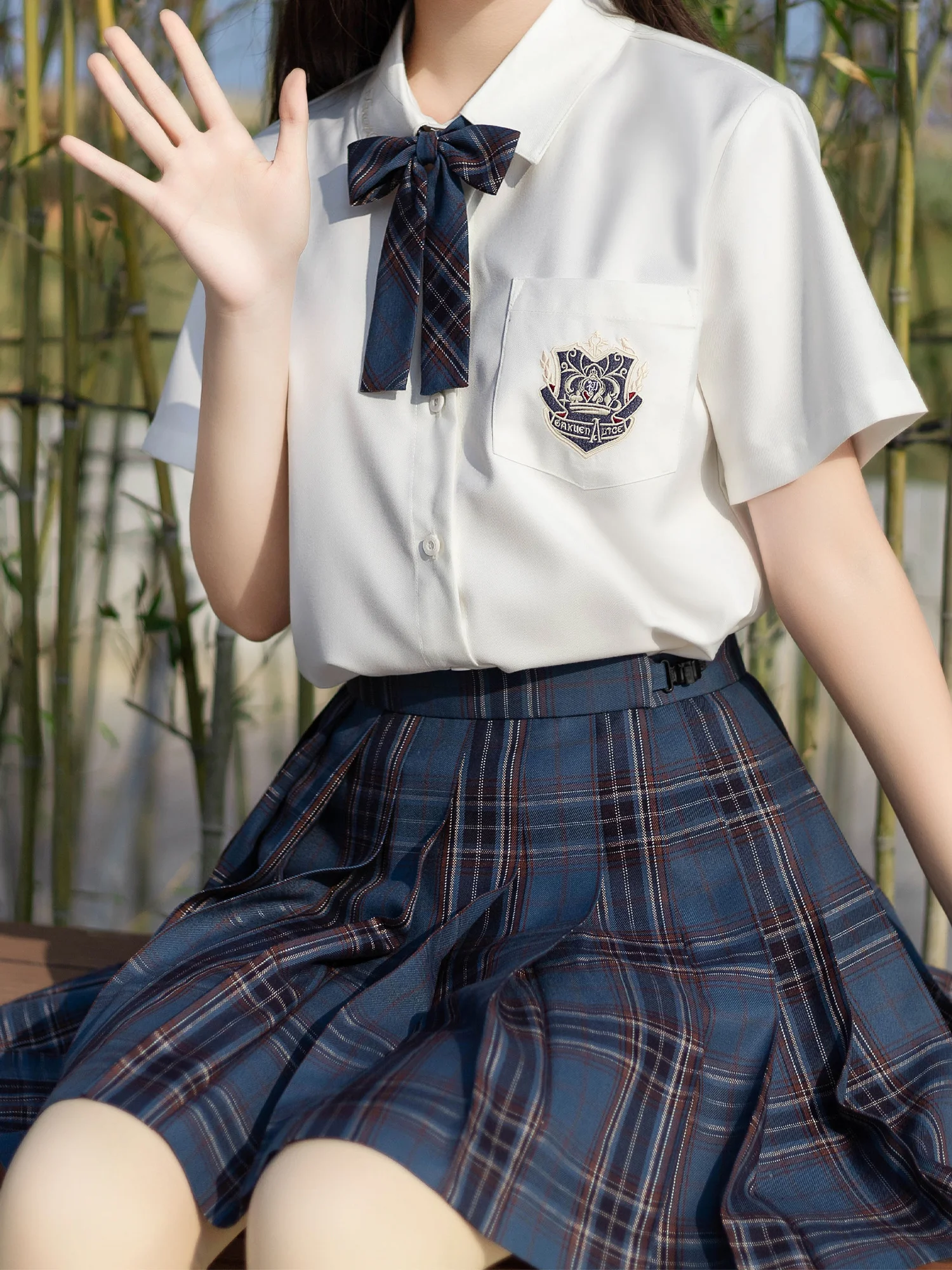 Original Genuine Summer JK Uniform White Short Sleeve Shirt Female Student Top Embroidered Shirt 
Original Genuine Summer JK Uniform White Short Sleeve Shirt Female Student Top Embroidered Shirt