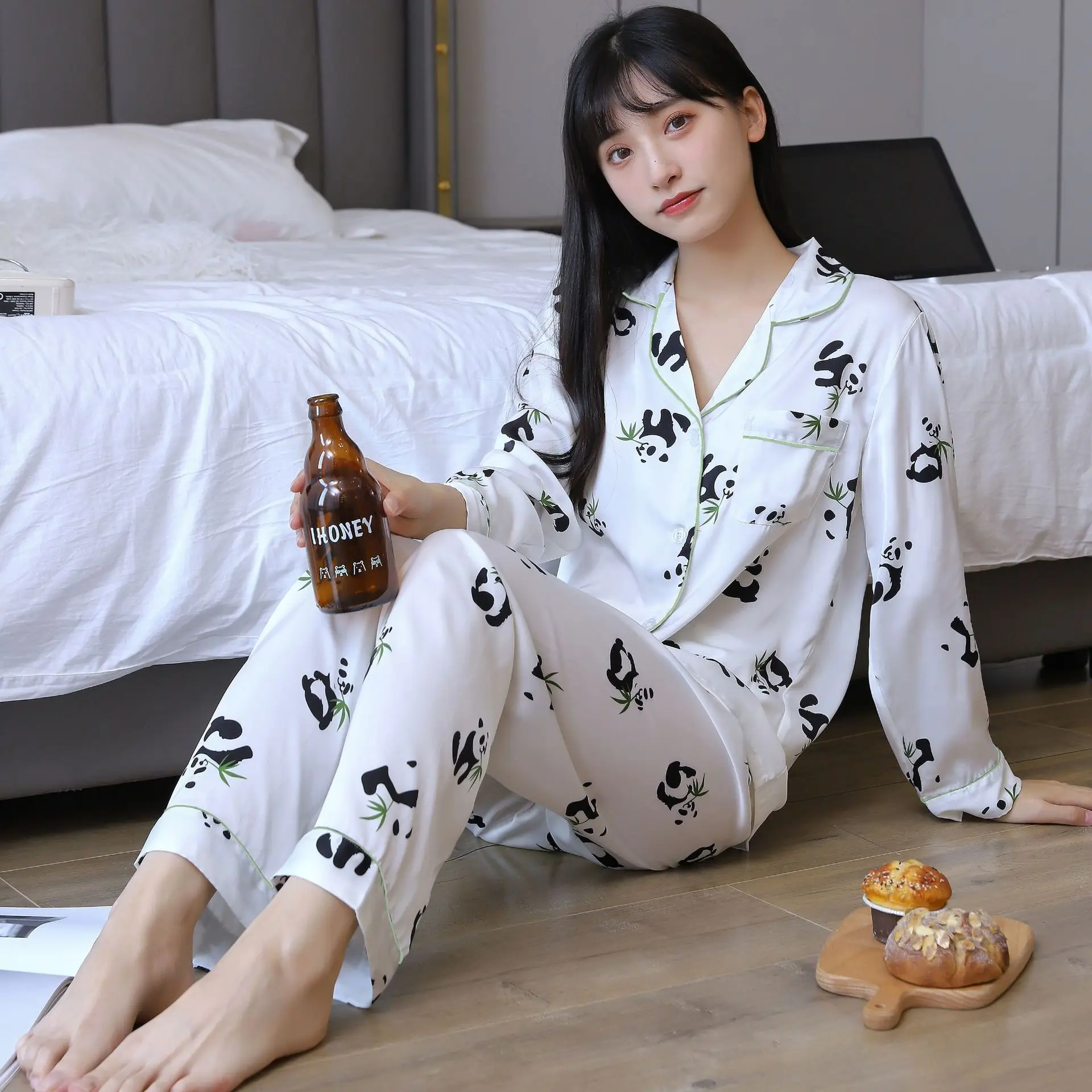 Spring Sexy Cute Cartoon Panda Satin Pajama Set Long Sleeve Pants Sleepwear Bride Bridesmaid Wedding Nightwear Homewear
Spring Sexy Cute Cartoon Panda Satin Pajama Set Long Sleeve Pants Sleepwear Bride Bridesmaid Wedding Nightwear Homewear
