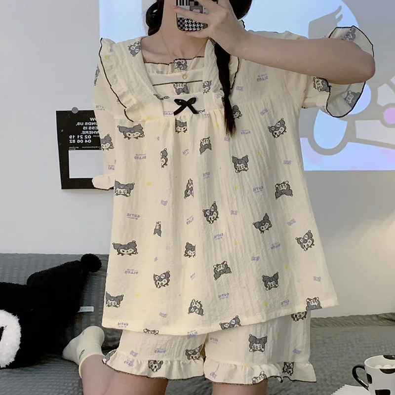 Пижама Sanrio Kuromi Pochacoo, милый мультяшный мягкий удобный комплект с короткими рукавами, короткие брюки, ночная рубашка, домашняя одежда
Пижама Sanrio Kuromi Pochacoo, милый мультяшный мягкий удобный комплект с короткими рукавами, короткие брюки, ночная рубашка, домашняя одежда