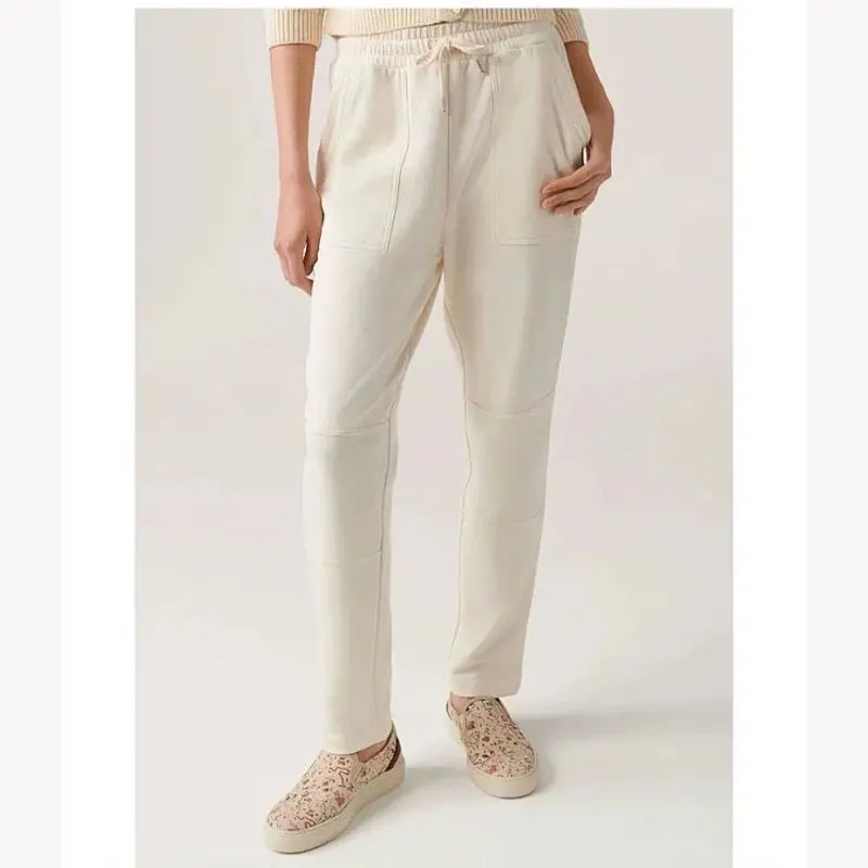 Women Suit 2023 New Stitching High Waist Casual Trousers and Loose Short Sweater
Women Suit 2023 New Stitching High Waist Casual Trousers and Loose Short Sweater