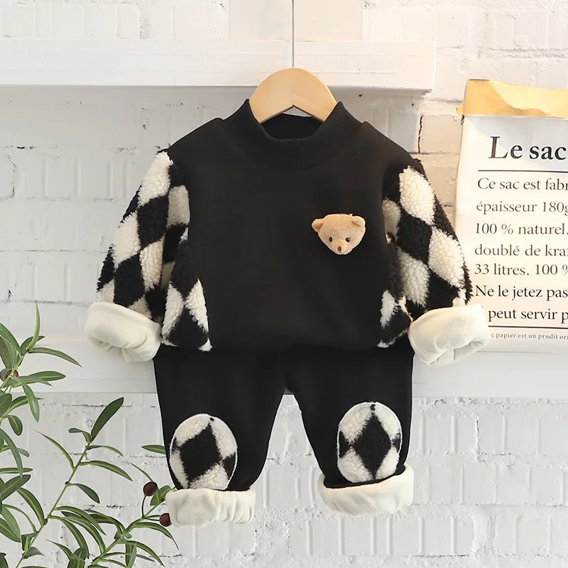 Autumn Winter Baby Plush Thicken Plaid Clothes Set Kids Boy Girl Fashion Sport 2pcs/sets Toddler O-neck Tops with Doll+Pants
Autumn Winter Baby Plush Thicken Plaid Clothes Set Kids Boy Girl Fashion Sport 2pcs/sets Toddler O-neck Tops with Doll+Pants