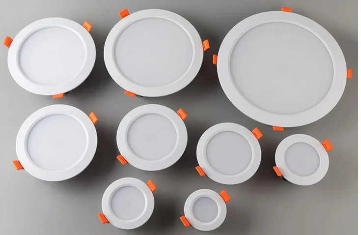 popular aluminum housing 4 wires connection rgbw 12W 12V led ceiling light used for pubs and cafes
popular aluminum housing 4 wires connection rgbw 12W 12V led ceiling light used for pubs and cafes