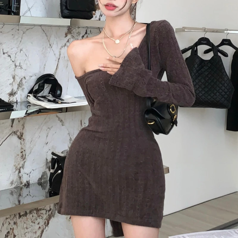 Vintage Long Sleeve Knitted Dresses for Women Party Robe Female Autumn 2022 Retro V-neck Bodycon Dress Korean Slim Waist Vestido
Vintage Long Sleeve Knitted Dresses for Women Party Robe Female Autumn 2022 Retro V-neck Bodycon Dress Korean Slim Waist Vestido