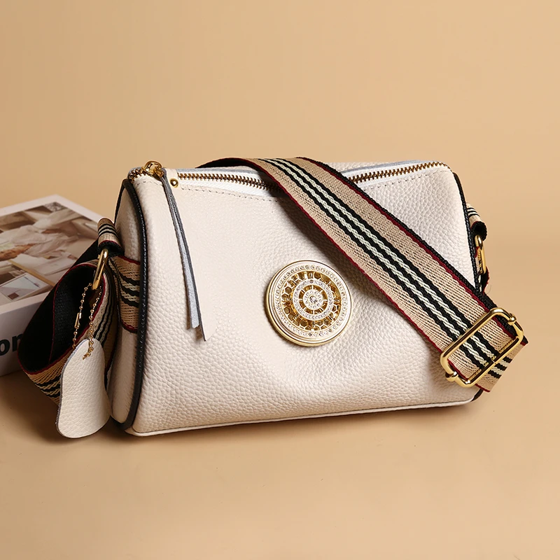 Women Genuine Leather Handbags Designer Rotating metal lock Ladies Shoulder Bags Fashion New Luxury Brand Female Messenger Bag
Women Genuine Leather Handbags Designer Rotating metal lock Ladies Shoulder Bags Fashion New Luxury Brand Female Messenger Bag